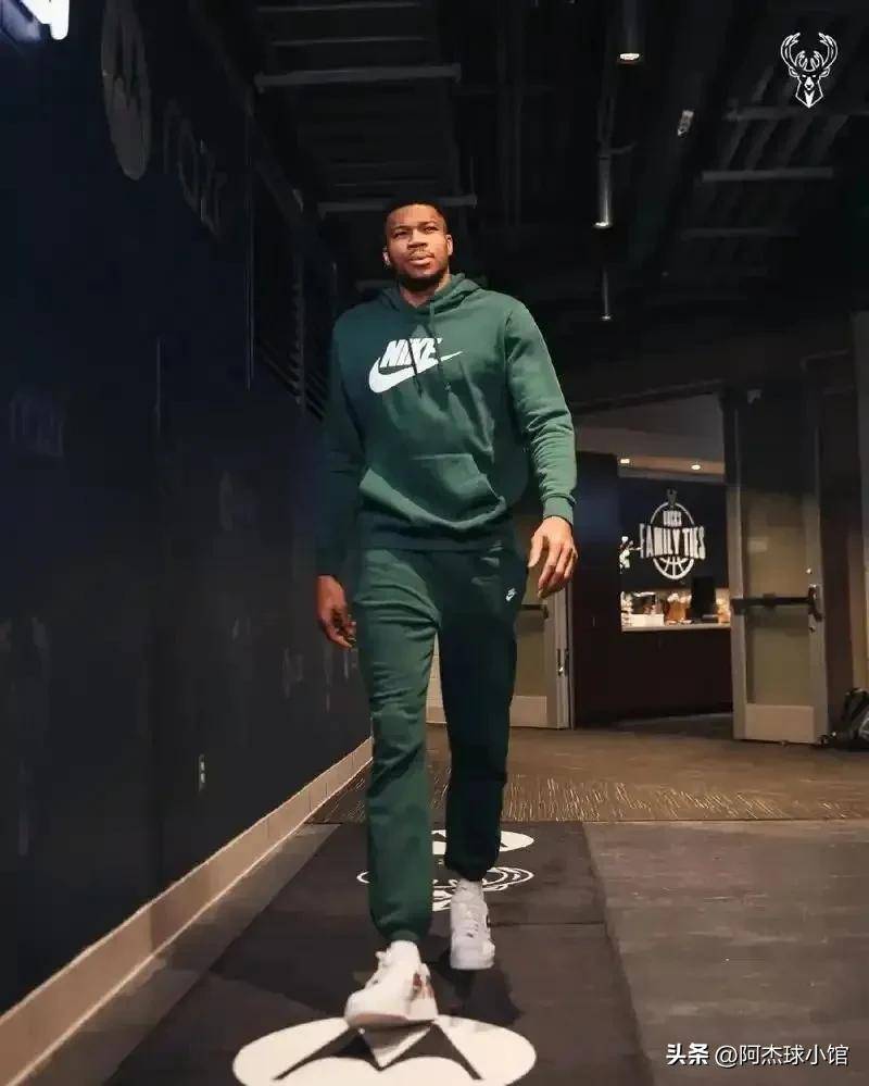 开云·体育(kaiyun)官方网站字母哥迎来七赛季高光表现,公牛球迷沸腾!