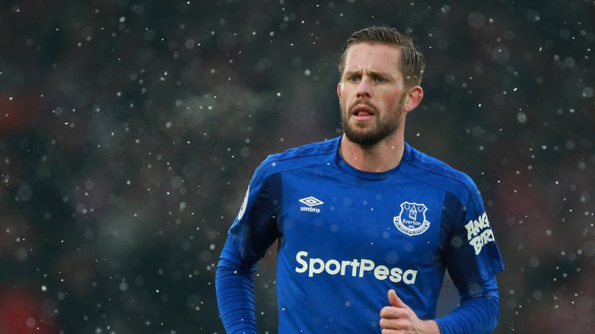 kaiyun官网入口战术调整首场状态出色,利物浦观众沸腾!,穆雷重返赛场赢得满堂喝彩